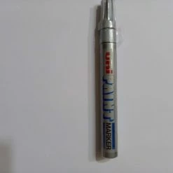 Uniball® Feutre De Peinture à L'huile Argent, Pointe Medium, 1.8-2.2 Mm